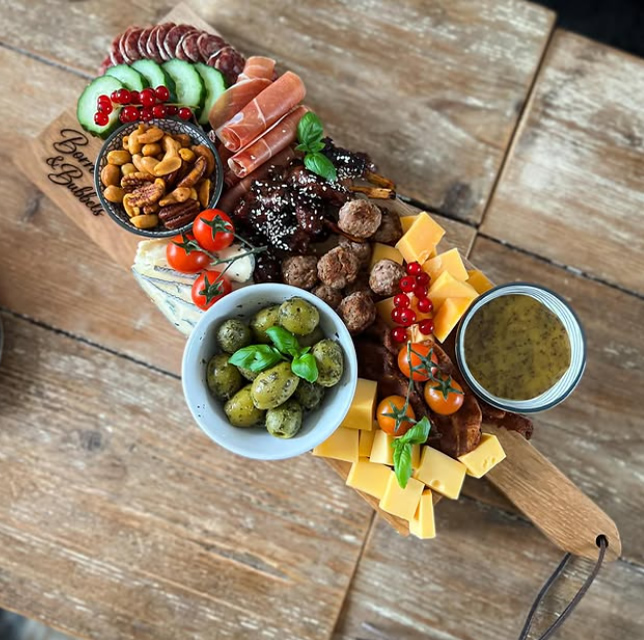 Zelf Tapasplank Maken – Zo Stel Je de Perfecte Borrelplank Samen